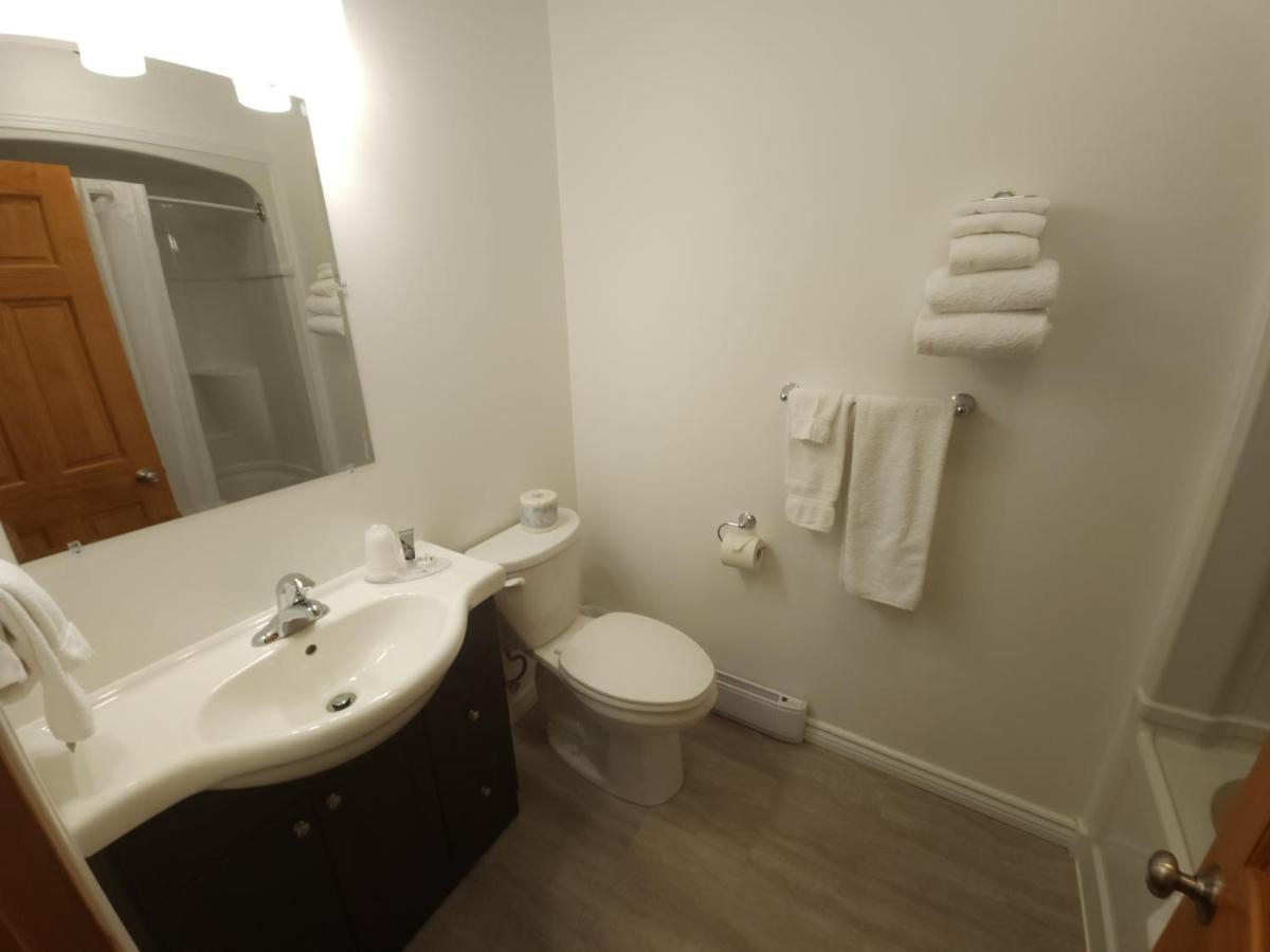 Outdoorsman Motel ワワ エクステリア 写真